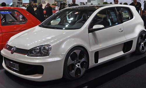 Modelo de papel: VW Golf GTI